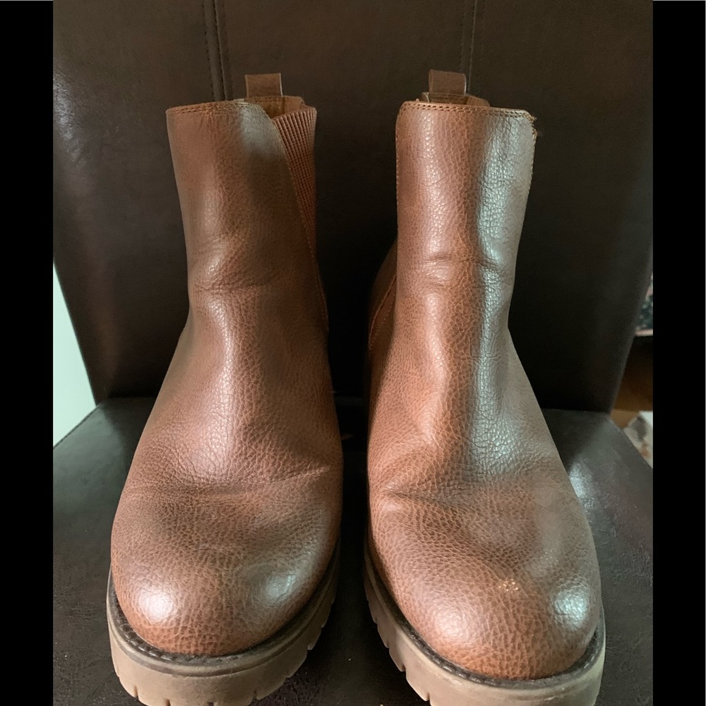 Chunky Heeled Chelsea Boot